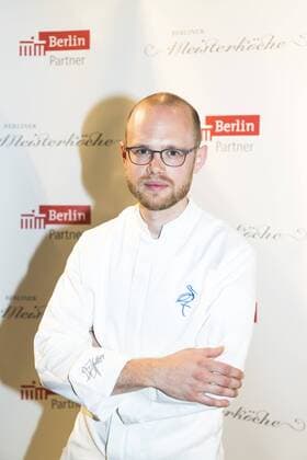 Meisterkoch der Region 2017 Rene Klages vom 17fuffzig in Burg (Spreewald) bei der Preisvergabe der Berliner Meisterkoeche 2017 beim Data Space in Berlin am 6. September 2017. Preisvergabe der Berliner Meisterkoeche 2017