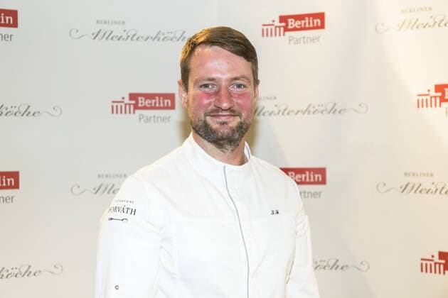 Berliner Meisterkoch 2017 Sebastian Frank vom Restaurant Horvath bei der Preisvergabe der Berliner Meisterkoeche 2017 beim Data Space in Berlin am 6. September 2017. Preisvergabe der Berliner Meisterkoeche 2017