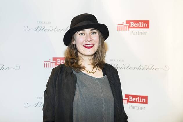 Berliner Gastgeberin Ilona Scholl von tulus lotrek bei der Preisvergabe der Berliner Meisterkoeche 2017 beim Data Space in Berlin am 6. September 2017. Preisvergabe der Berliner Meisterkoeche 2017