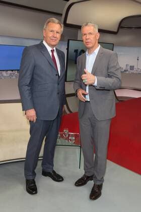 Christian Wulff (Bundespraesident a.D) und Peter Kloeppel - Preisverleihung des RTL Com.mit Awards 2017 auf der IFA in Berlin am 06.09.2017. RTL Com.mit Awards 2017