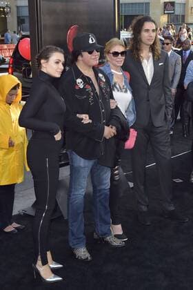 Sophie Simmons, Gene Simmons, Shannon Tweed und Nick Simmons bei der Premiere des Kinofilms It Es im TCL Chinese Theatre, Hollywood. Los Angeles, 05.09.2017 Foto:xD.xStarbuckx xFuturexImage