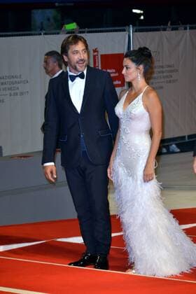 74th Venice Film Festival 2017, Red Carpet Film Loving Pablo . Pictured: Javier Bardem, Penelope Cruz  Copyright: xSimonexComi Veneziax xIPAx xVeneziax