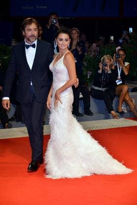 74th Venice Film Festival 2017, Red Carpet Film Loving Pablo . Pictured: Javier Bardem, Penelope Cruz  Copyright: xSimonexComi Veneziax xIPAx xVeneziax