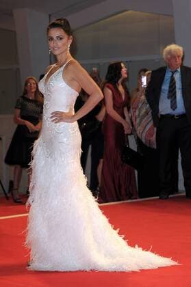 74th Venice Film Festival, Red Carpet film Loving Pablo Pictured: Penelope Cruz  Copyright: xAlbertoxTerenghi Veneziax2017x x xVeneziax
