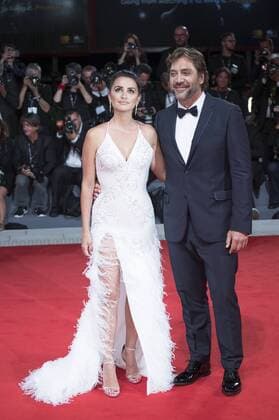 Penelope Cruz and husband Javier Bardem attending the Loving Pablo premiere at the 74th Venice International Film Festival at the Palazzo del Cinema on September 06, 2017 in Venice, Italy Foto:xDaziramx xFuturexImage