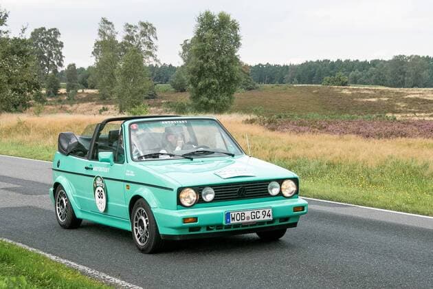 from 10 Car Picture Classical Hamburg Berlin of 24 26 08 2017 Gemarkung Undeloh in the Lueneburg Heide in Photo VW Volkswagen Golf I Convertible Bj 1991