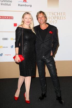 Steve Norman and Sabrina Winter at the award Ceremony German Radio price 2017 at 7 09 2017 in Hamburg German Radio price 2017 in Hamburg