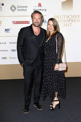 Sasha with Wife Juliet X-ray at the award Ceremony the German Radio price 2017 in the Elbphilharmonie Hamburg 07 09 2017 Foto:xH.xHartmannx xFuturexImage
