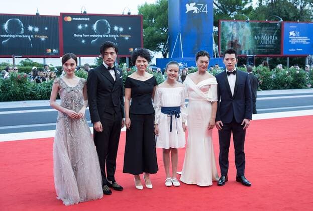 (170908) -- VENICE, Sept. 8, 2017 -- Actress Peng Jing, actor Geng Le, Director Vivian Qu, actress Zhou Meijun, actress Shi Ke and actor Wang Yuexin (from L to R) attend the premiere of the movie Angels Wear White at the 74th Venice Film Festival in Venice, Italy, Sept. 7, 2017. ) (jmmn) ITALY-VENICE-FILM FESTIVAL-ANGELS WEAR WHITE-PREMIERE JinxYu 