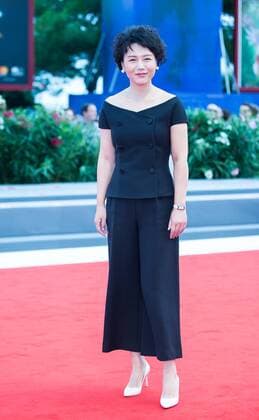 (170908) -- VENICE, Sept. 8, 2017 -- Director Vivian Qu attends the premiere of the movie Angels Wear White at the 74th Venice Film Festival in Venice, Italy, Sept. 7, 2017. ) (jmmn) ITALY-VENICE-FILM FESTIVAL-ANGELS WEAR WHITE-PREMIERE JinxYu 