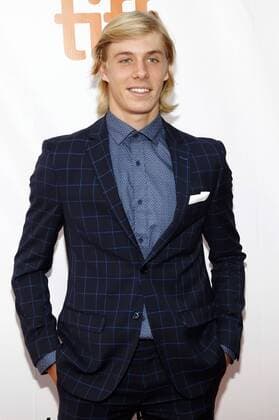 Canadian Tennis Player Denis Shapovalov attending The Borg McEnroe Premiere during The 42nd Toronto International Film Festival AT Thomson Hall ON September 07 2017 in Toronto Canada Foto:xR.xWagnerx xFuturexImage
