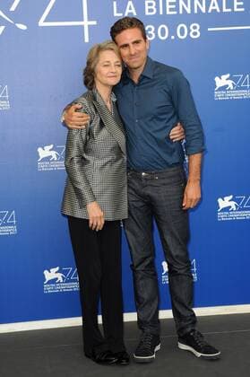 Bilder des Tages 74th Venice Film Festival, Photocall film Hannah Pictured: Andrea Pallaoro, Charlotte Rampling  Copyright: xAlbertoxTerenghi Veneziax2017x x xVeneziax