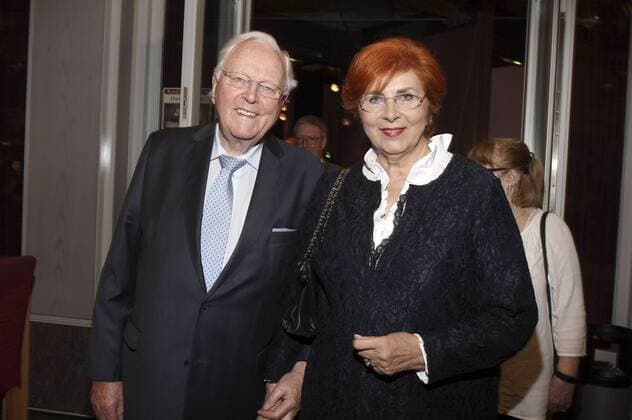 Heidrun from Goessel with Husband Gerd Jacobs at the Premiere the Play as whether it rain Dignity in the Comedy Winterhuder Ferry Hamburg 08 09 2017 Foto:xgbrcix xFuturexImage