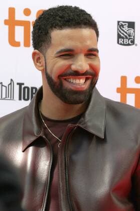 Drake attending The The Carter Effect Premiere during The 42nd Toronto International Film Festival AT Princess of Wales Theatre ON September 09 2017 in Toronto Canada Foto:xR.xWagnerx xFuturexImage