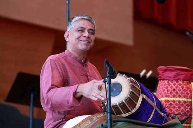 (170910) -- CHICAGO, Sept. 10, 2017 -- Indian mridangam player Mahesh Krishnamurthy performs during the annual World Music Festival in Chicago, the United States, on Sept. 9, 2017. )(whw) U.S.-CHICAGO-WORLD MUSIC FESTIVAL WangxPing 