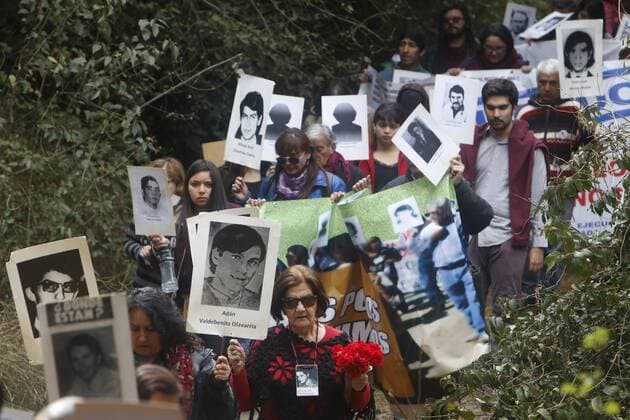 Relatives of victims of Pinochet s dictatorship visit the Colonia Dignidad in Parral, Chile, 10 September 2017. A group of relatives of victims of the Chilean dictatorship visited the former Colonia Dignidad, where, according to a witness there is a common grave in which they were buried after being executed. Relatives of Pinochet s victims enter Colonia Dignidad to visit the common grave !ACHTUNG: NUR REDAKTIONELLE NUTZUNG!  Copyright: xBENJAMÍNxHERNÁNDEZx PAR004 20170911-636406922121702141