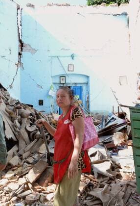 Quake destruction a nightmare for Mexican town The owner of a stationery store in Juchitan, a town in southern Mexico s Oaxaca, stands amid the rubble of her shop on Sept. 9, 2017, two days after it was destroyed by the strongest earthquake to hit the country since 1985. Oaxaca state bore the brunt of casualties and damage caused by the magnitude-8.1 quake. 