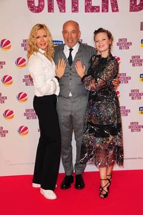 Veronica Ferres Heiner Lauterbach and Magdalena Boczarska at the under German Beds Film Premiere at 12 09 2017 in Munich under German Beds Film Premiere in Munich 2017