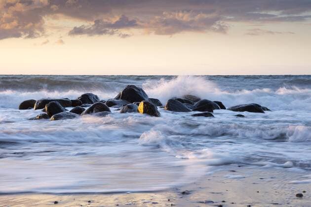 Waves and Rocks to the Baltic Sea coast Baltic Sea Kühlungsborn Mecklenburg Western Pomerania Germany Europe Copyright: imageBROKER/WilfriedxWirth ibxdwh04553981.jpg