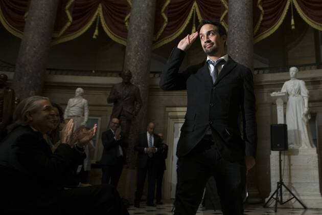 Sep 12, 2017 - Washington, District Of Columbia, U.S. - LIN-MANUEL MIRANDA acknowledges the crowd prior to receiving the 2017 Freedom Award from the United States Capitol Historical Society (USCHS) at the United States Capitol. Washington U.S.  - ZUMA 20170912_mda_e113_013 Copyright: xAlexxEdelmanx