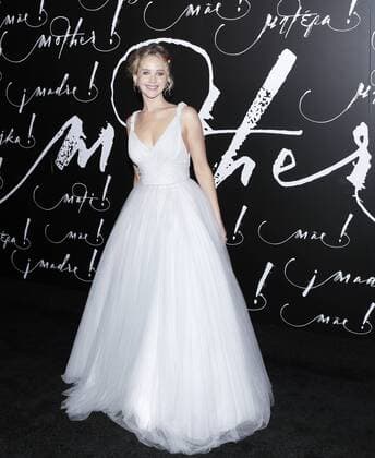 Jennifer Lawrence arrives on the red carpet at the premiere of mother! at Radio City Music Hall on September 13, 2017 in New York City  NYP20170913167 JOHNxANGELILLO