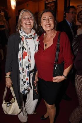 Cordula Trantow Veronika Faber Weinzierl Munich 13 09 17 Bavarian Yard small Comedy Premiere the