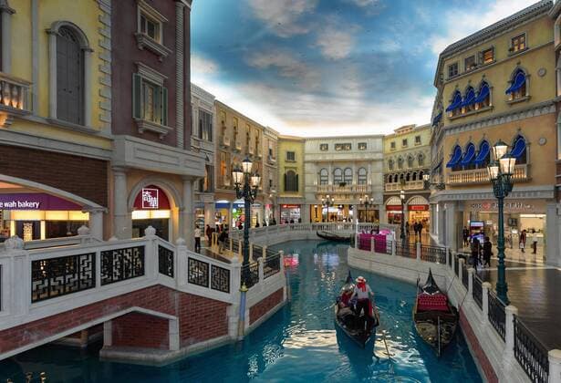 artificial Venice in Macao Casino Cotai Streaks Macao Copyright: imageBROKER/KimxPetersen iblkip04562108.jpg