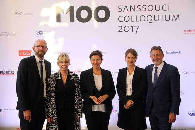 Moritz van Dülmen M100 Chairman Sabine Sasse Journalist Natalya Sindejewa TV Tanit Cook Picture Editor-in-chief and Jann Jacob Lord Mayor from Potsdam V l before award Ceremony the M100 Media Awards to the Russian Journalist Natalya Sindejewa in the Orangerie from Sanssouci in Potsdam 14 September 2017 M100 Sanssouci Colloquium