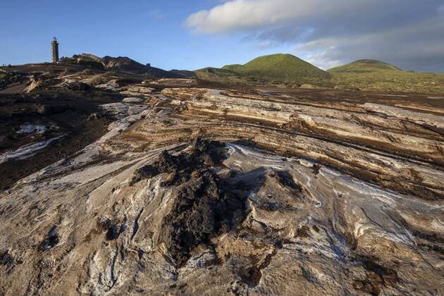  Vulkanlandschaft am Vulkan Capelinhos, Ponta dos Capelinhos, Abendlicht, Capelo, Insel Faial, Azoren, Portugal, Europa *** Volcanic landscape at Volcano Capelinhos Ponta Dos Capelinhos Evening light Capelo Island Faial Azores Portugal Europe Copyright: imageBROKER/HarryxLaub ibxhal04565056.jpg