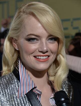 Cast member Emma Stone attends the premiere of the biographical sports comedy Battle of the Sexes at the Regency Village Theatre in the Westwood section of Los Angeles on September 16, 2017. Storyline: The true story of the 1973 tennis match between World number one Billie Jean King and ex-champ and serial hustler Bobby Riggs.  LAP2017091652 JIMxRUYMEN