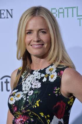 Cast member Elisabeth Shue attends the premiere of the biographical sports comedy Battle of the Sexes at the Regency Village Theatre in the Westwood section of Los Angeles on September 16, 2017. Storyline: The true story of the 1973 tennis match between World number one Billie Jean King and ex-champ and serial hustler Bobby Riggs.  LAP2017091667 JIMxRUYMEN