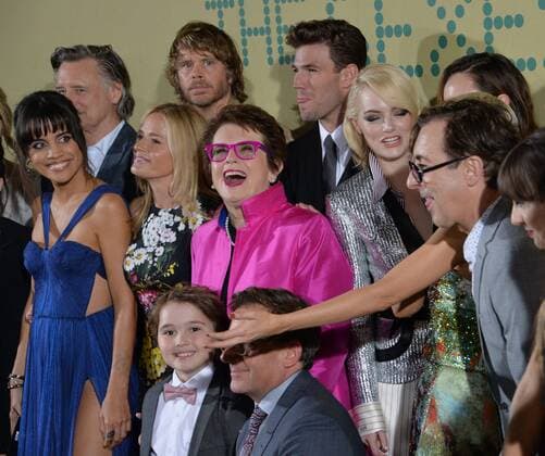 Former tennis player Billie Jean King (C) is joined by cast members during the premiere of the biographical sports comedy Battle of the Sexes at the Regency Village Theatre in the Westwood section of Los Angeles on September 16, 2017. Storyline: The true story of the 1973 tennis match between World number one Billie Jean King and ex-champ and serial hustler Bobby Riggs.  LAP201709190 JIMxRUYMEN