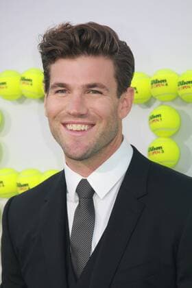 Austin Stowell 09 16 2017 The Los Angeles Premiere of Battle of the Sexes held at Regency Village Theatre in Los Angeles, CA  Copyright: xCronos IzumixHasegawax 29945256sp