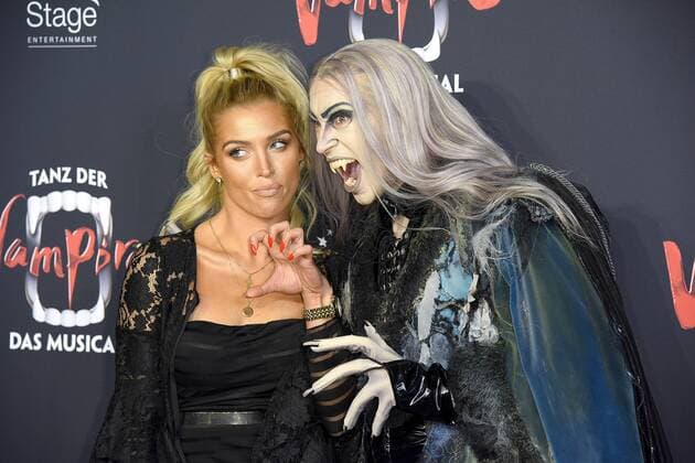 Aneta Sablik at the Dance the Vampire Musical premiere in Stage Theatre to the Elbe in Hamburg at 17 09 2017