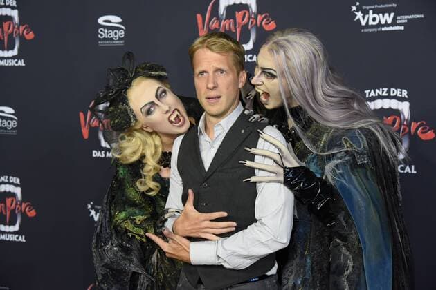 Oliver Pocher at the Dance the Vampire Musical premiere in Stage Theatre to the Elbe in Hamburg at 17 09 2017