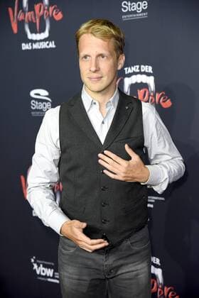 Oliver Pocher at the Dance the Vampire Musical premiere in Stage Theatre to the Elbe in Hamburg at 17 09 2017
