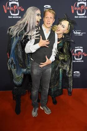 Oliver Pocher at the Dance the Vampire Musical premiere in Stage Theatre to the Elbe in Hamburg at 17 09 2017