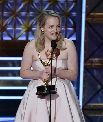 Actor Elisabeth Moss accepts the award for Outstanding Lead Actress in a Drama Series for The Handmaid s Tale onstage during the 69th annual Primetime Emmy Awards at Microsoft Theater in Los Angeles on September 17, 2017.  LAP201709170230 JIMxRUYMEN