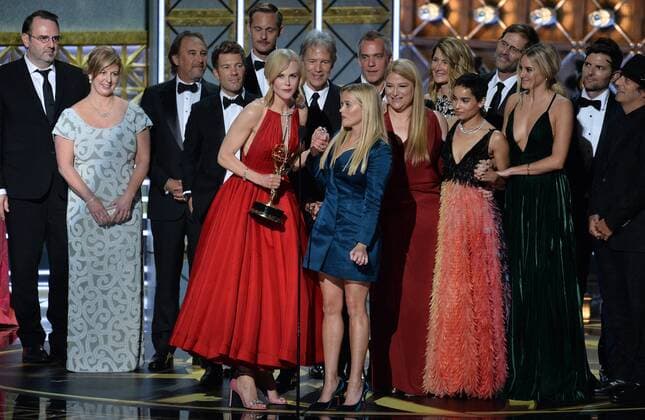Actors Nicole Kidman and Reese Witherspoon with cast and crew of Big Little Lies accept the award for Outstanding Limited Series onstage during the 69th annual Primetime Emmy Awards at Microsoft Theater in Los Angeles on September 17, 2017.  LAP201709170253 JIMxRUYMEN