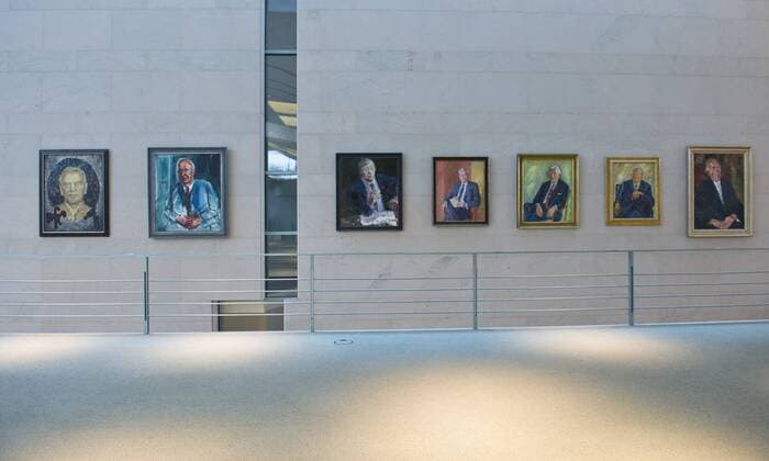 the Gallery the former Federal Chancellor Gerhard Schroeder Helmut Kohl Helmut Schmidt Willy Brandt Kurt Georg Kiesinger Ludwig Erhard Konrad Adenauer l r in Federal Chancellery Berlin 12 11 2014 Berlin Germany Copyright: xMichaelxGottschalk photothek.netx