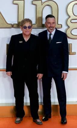. 18 09 2017. London, United Kingdom. Kingsman: The Golden Circle world premiere. Sir Elton John and David Furnish arriving at the Kingsman: The Golden Circle world premiere in London.  xDinendraxHariax xi-Imagesx IIM-15901-0068