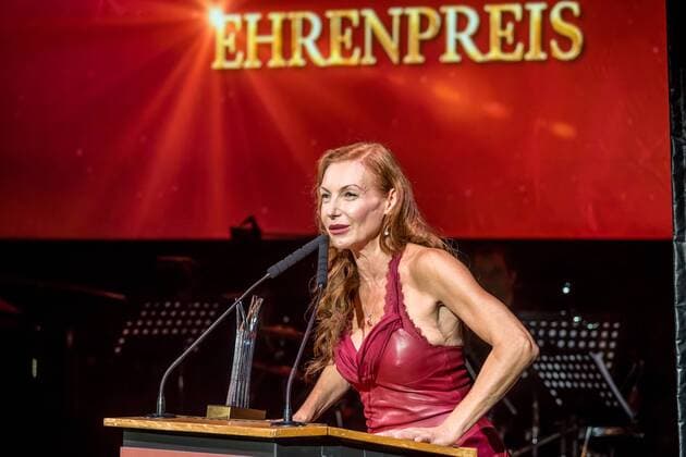 Ute Lemper Honour Award German Musical Theatre Prize 2017 in Winter Garden Berlin in Berlin at 18 09 2017