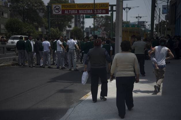 September 19, 2017 - Mexico City, Mexico City, MX - Powerfull eartquake in Mexico City. Mexico City MX - ZUMAa136 20170919_zap_a136_017 Copyright: xJoelxAlvarezx