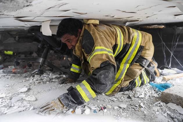 September 19 2017 Monterrey Mexico Firefighter and search teams under rubble at Viaduct of the colony Narvart The strong earthquake that struck Tuesday the City of Mexico caused the collapse of buildings in several points of the capital and left dozens of dead and an undetermined number of people trapped under debris Credit Image © El Universal via ZUMA Wire Latin News September 19 2017 CristopherxRogelxBlanquet  EUM_I_20170919_501172.JPG