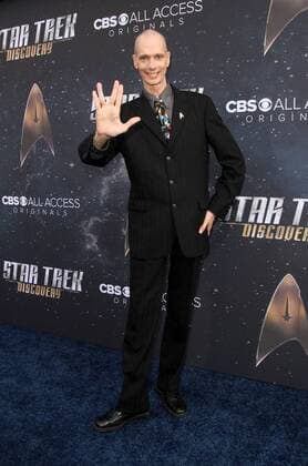 Star Trek : Discovery Premiere in Los Angeles September 19, 2017 - Los Angeles, CA, U.S. - 19 September 2017 - Hollywood, California - Doug Jones. Ã¢â‚¬ËœStar Trek: DiscoveryÃ¢â‚¬â ¢ Premiere held at the ArcLight Cinerama Done in Hollywood. Photo Credit: AdMedia Los Angeles U.S. - ZUMAa123 20170919_zaa_a123_091 Copyright: xAdmediax