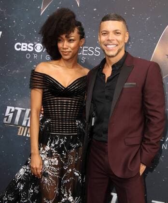 Star Trek : Discovery Premiere in Los Angeles September 19, 2017 - Los Angeles, CA, U.S. - 19 September 2017 - Hollywood, California - Sonequa Martin-Green and Wilson Cruz. Ã¢â‚¬ËœStar Trek: DiscoveryÃ¢â‚¬â ¢ Premiere held at the ArcLight Cinerama Done in Hollywood. Photo Credit: AdMedia Los Angeles U.S. - ZUMAa123 20170919_zaa_a123_135 Copyright: xAdmediax