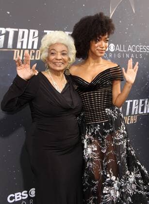 Star Trek : Discovery Premiere in Los Angeles September 19, 2017 - Los Angeles, CA, U.S. - 19 September 2017 - Hollywood, California - Nichelle Nichols and Sonequa Martin-Green. Ã¢â‚¬ËœStar Trek: DiscoveryÃ¢â‚¬â ¢ Premiere held at the ArcLight Cinerama Done in Hollywood. Photo Credit: AdMedia Los Angeles U.S. - ZUMAa123 20170919_zaa_a123_158 Copyright: xAdmediax