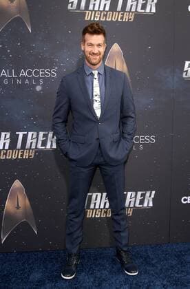 Star Trek : Discovery Premiere in Los Angeles September 19, 2017 - Los Angeles, CA, U.S. - 19 September 2017 - Hollywood, California - Kenneth Mitchell. Ã¢â‚¬ËœStar Trek: DiscoveryÃ¢â‚¬â ¢ Premiere held at the ArcLight Cinerama Done in Hollywood. Photo Credit: AdMedia Los Angeles U.S. - ZUMAa123 20170919_zaa_a123_167 Copyright: xAdmediax