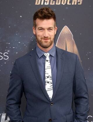 Star Trek : Discovery Premiere in Los Angeles September 19, 2017 - Los Angeles, CA, U.S. - 19 September 2017 - Hollywood, California - Kenneth Mitchell. Ã¢â‚¬ËœStar Trek: DiscoveryÃ¢â‚¬â ¢ Premiere held at the ArcLight Cinerama Done in Hollywood. Photo Credit: AdMedia Los Angeles U.S. - ZUMAa123 20170919_zaa_a123_174 Copyright: xAdmediax