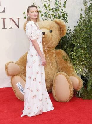 Australian actress Margot Robbie attends the World Premiere of Goodbye Christopher Robin held at Odeon Leicester Square in London. SEPTEMBER 20th 2017  RHDx172161